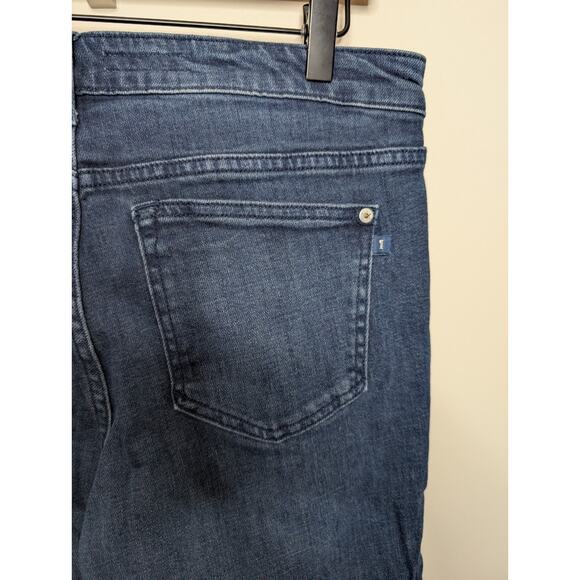 Pilcro Anthropologie Wide Leg Flared Dark Wash Mid Rise Jeans Size 28T - Picture 6 of 13